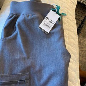 FIGS Graphite NEW 2.0 YOLA -Small/Reg FIGS discontinued Yola 2.0